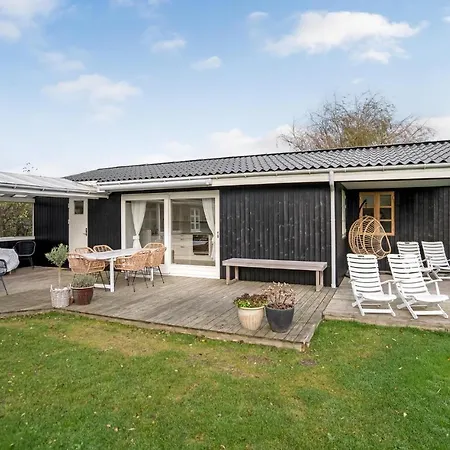 Lovely Home In Otterup With Wifi Vakantiehuis *